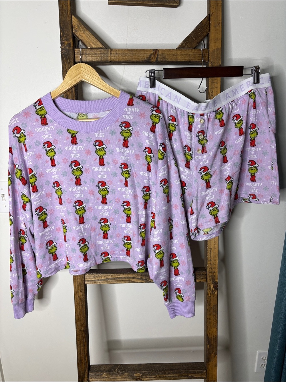 American Eagle Outfitters Lilac Grinch Holiday Pajama Set Size XL